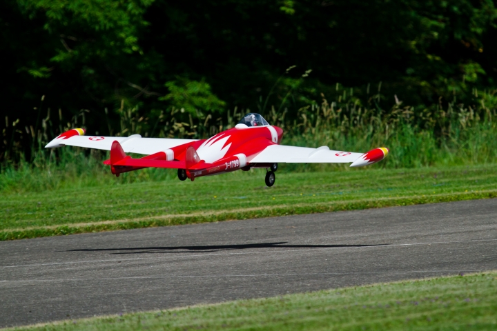 Modellflug_-_MG_Duebendorf_2010-9686-8.jpg