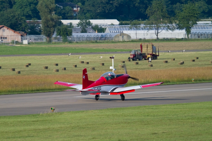 Modellflug_-_MG_Duebendorf_2010-8948-16.jpg