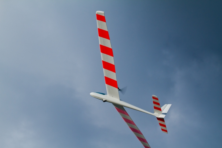 Modellflug_-_MG_Duebendorf_2010-9544-5.jpg