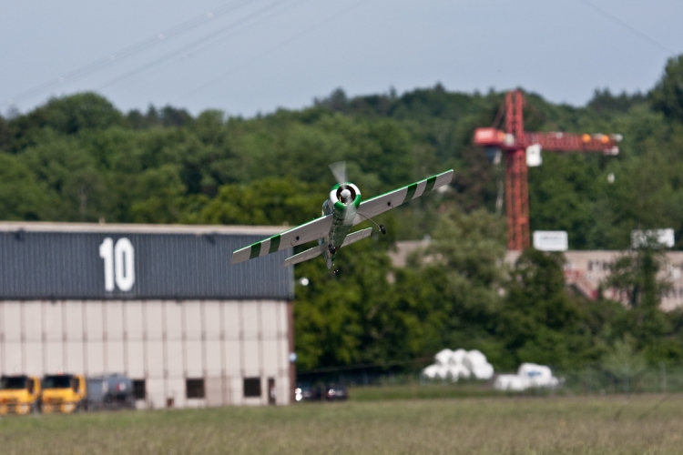 Modellflug_-_MG_Duebendorf_2010_-9853-1.jpg