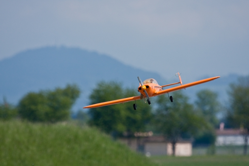 Modellflug_-_MG_Duebendorf_2010_-9382-29.jpg